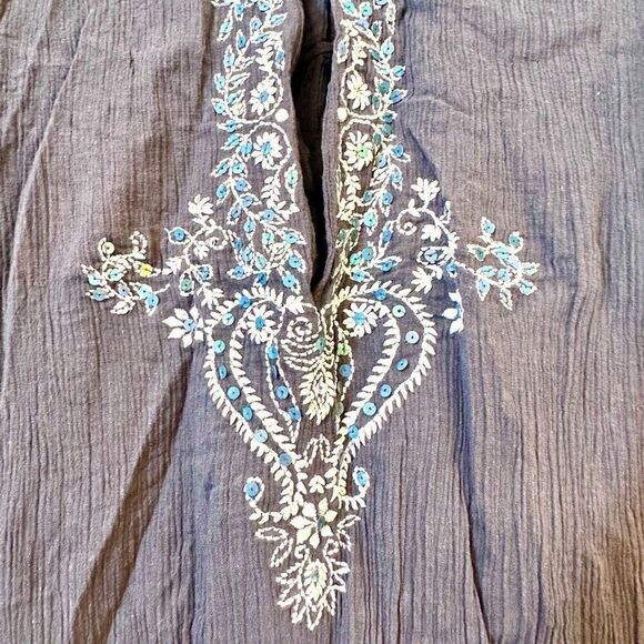 Star Mela Women's Embroidered Blouse Quarter Sleeve Tie Neckline Blue Medium Tun - Picture 2 of 3